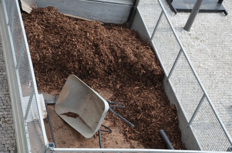 Hardwood Mulch Delivery