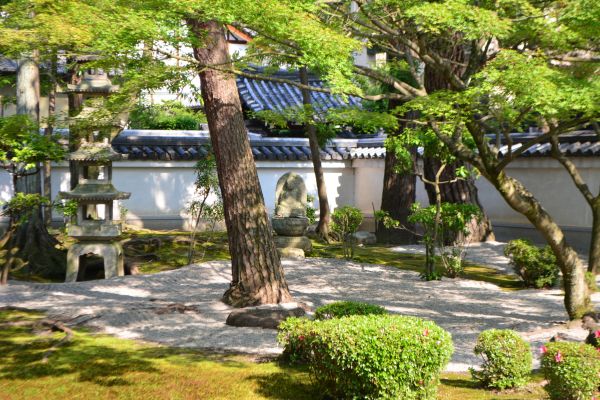 Zen Garden Landscaping in Duluth